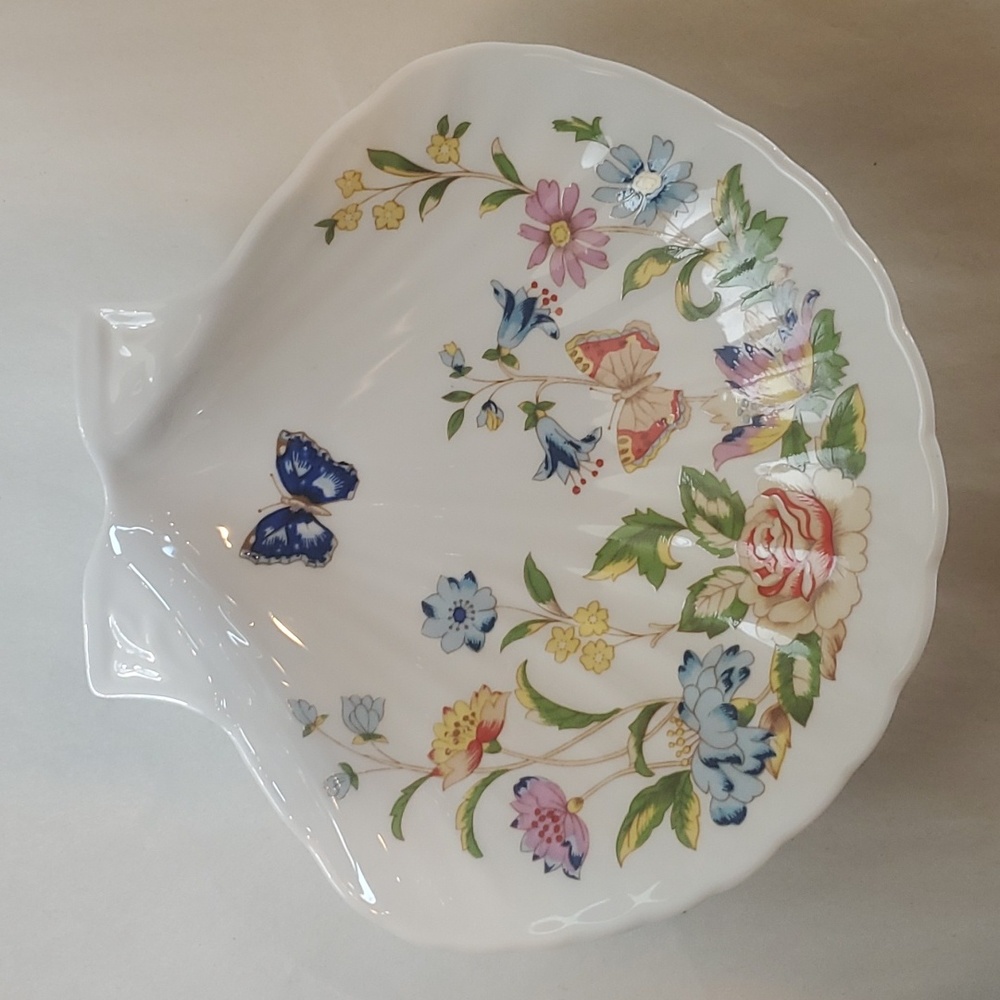 Vintage Aynsley "Cottage Garden" Shell Shaped Soap Dish, Bone China, Made in Eng